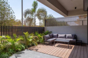 Varenna at West Golf Extension